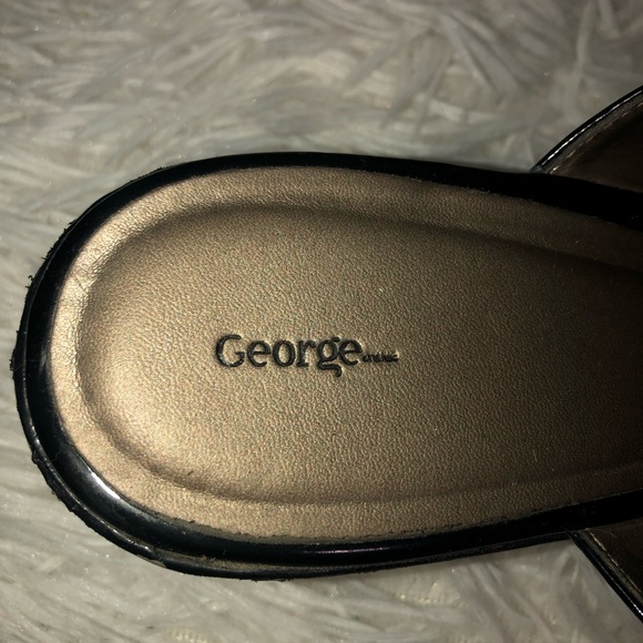 Black and Gold Sandal - Picture 2 of 4